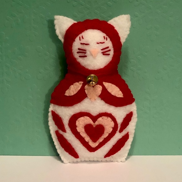 Cat Love Art Doll felt heart - Picture 5 of 7